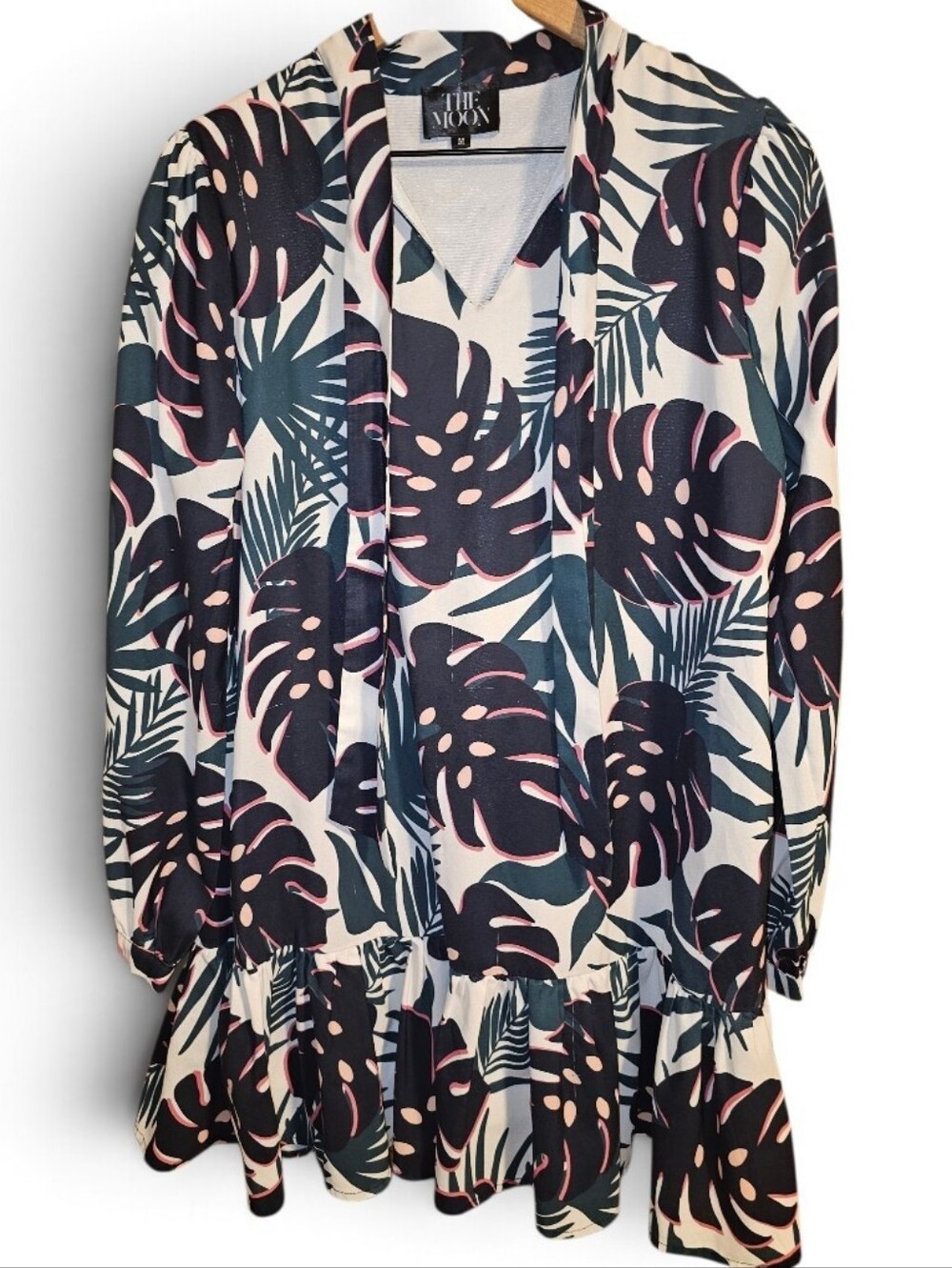 THE MOON Tropical Palm Leaf Long Sleeve Ruffle Hem Shift Dress - Medium